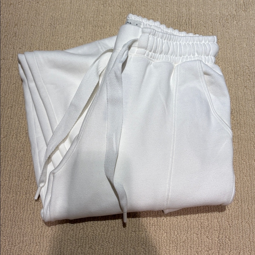 NWT Abercrombie Cargo Sweatpants